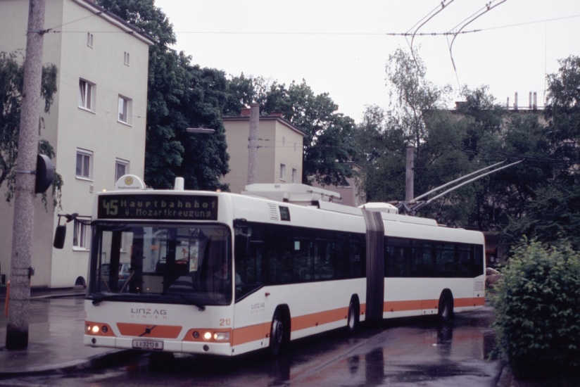 Linz_Obus_20050515_05.jpg.jpg