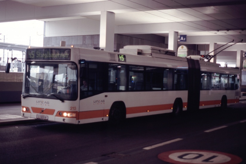 Linz_Obus_20050515_07.jpg.jpg