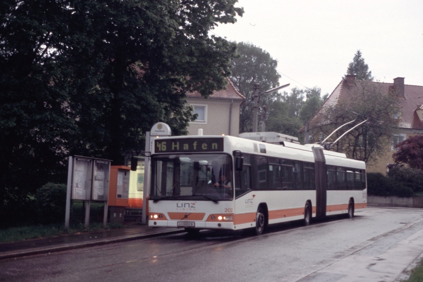 Linz_Obus_20050515_08.jpg.jpg